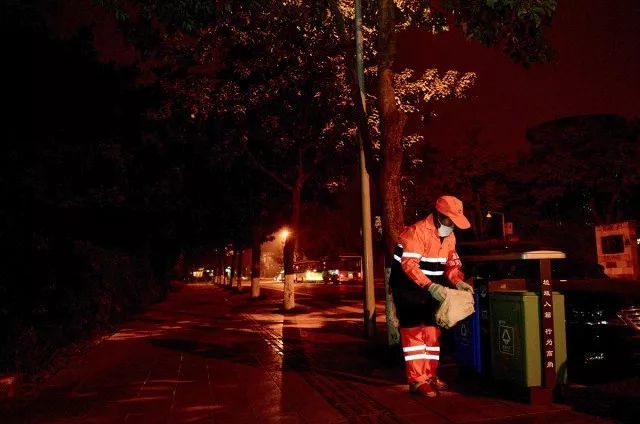 河北家庭和睦温馨夜，夫妻情深共度良宵